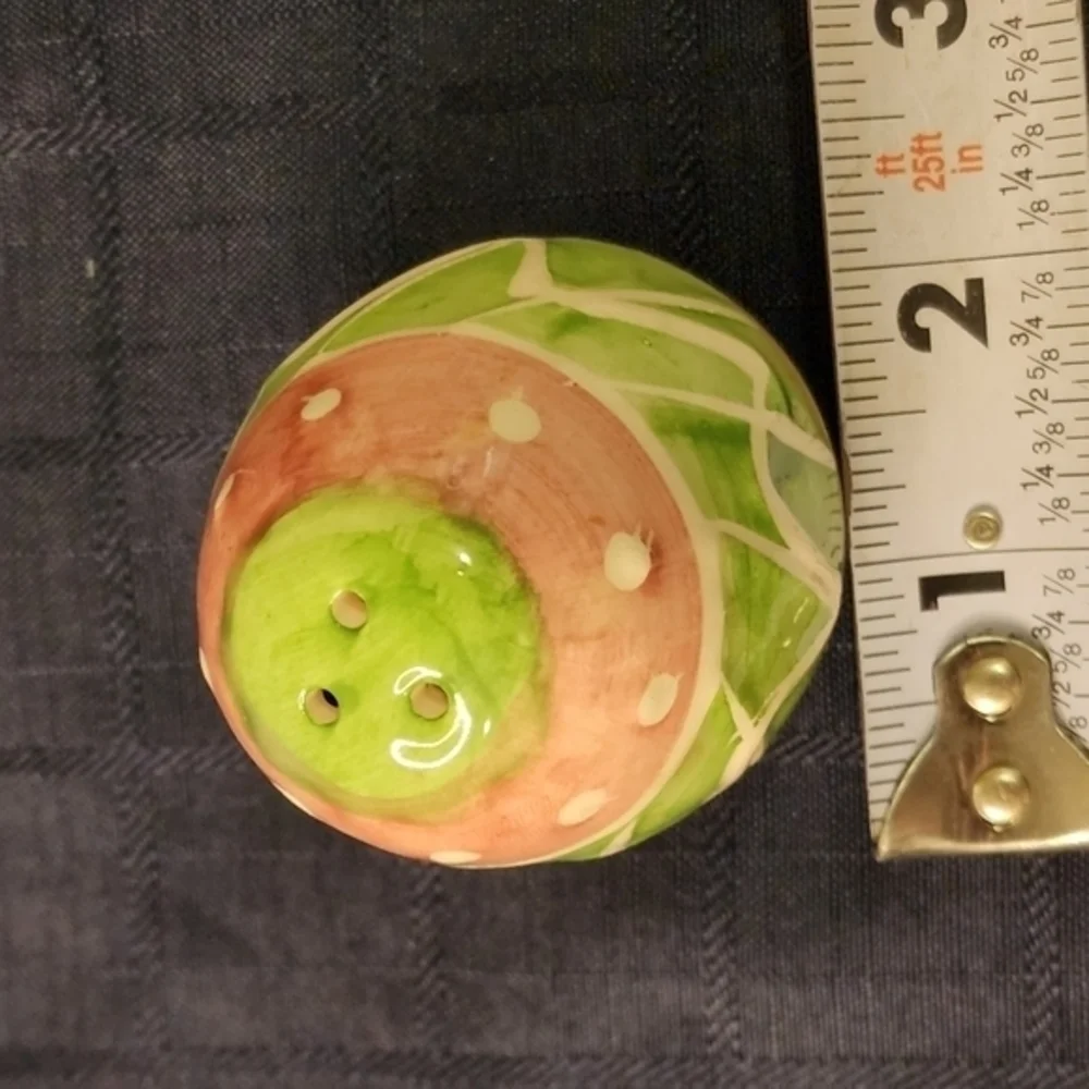 Easter Egg Green And Pink Salt And‎ Pepper Shakers